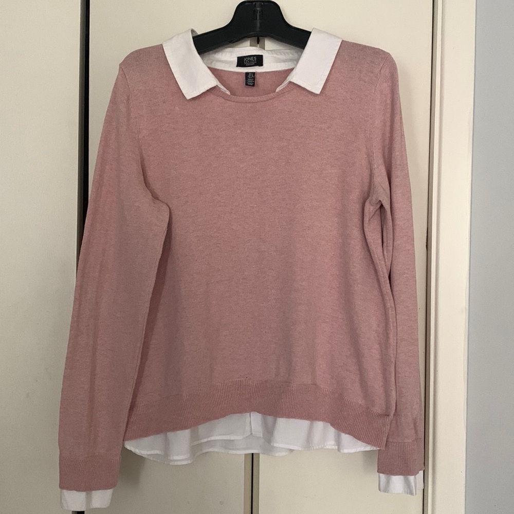 Sweater with collar